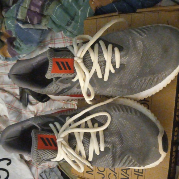 Addidas Alpha Bounce basketball shoes - Picture 3 of 4